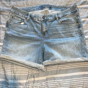 Torrid Jean Shorts Size 18